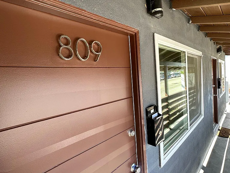 809 Diamond St — Photo 5
