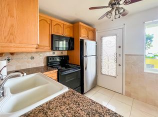 1201 NE 191st St #G215, Miami, FL 33179