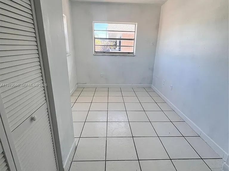 609 SW 14th Ave #2 — Photo 8