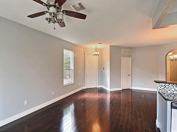 4th image of 9742 SW Glenbrook Dr