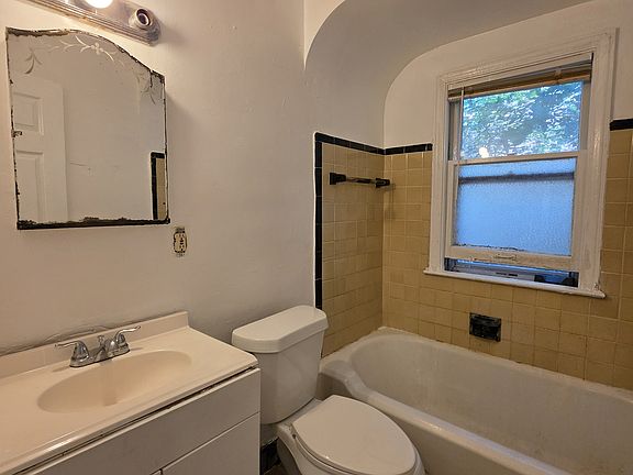 5th image of 17290 Chapel St