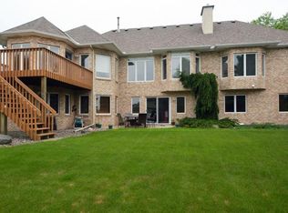 3089 Bent Tree Hills Dr, New Brighton, MN 55112