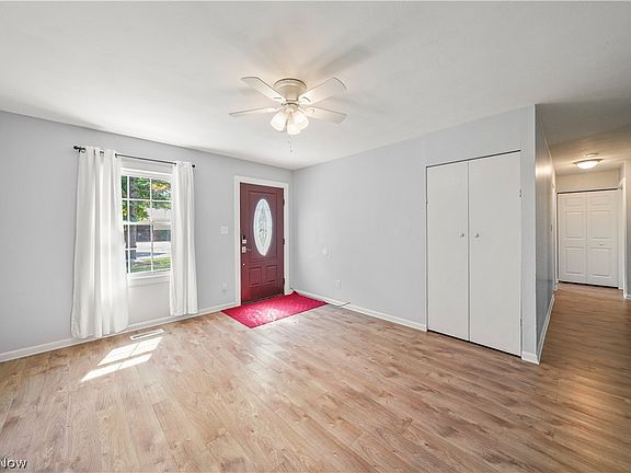 3rd image of 3796 Santom Rd N