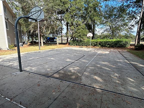 4th image of 4000 SW 23rd St APT 5-102