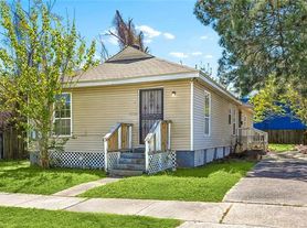 2152 Abundance St, New Orleans, LA