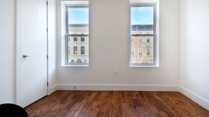 Rented by Nooklyn NYC LLC | media 11