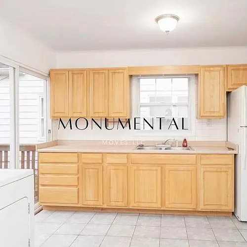 408 S Brittain Ave — Photo 3
