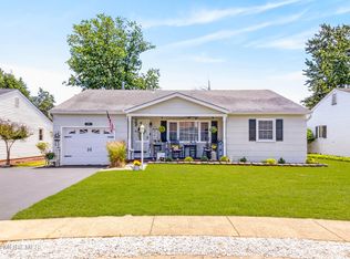 35 Whitmore Dr, Toms River, NJ 08757