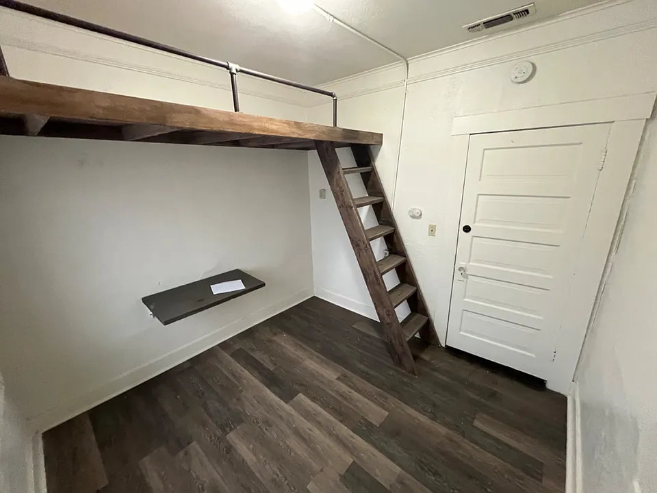 1524 Kern St #8