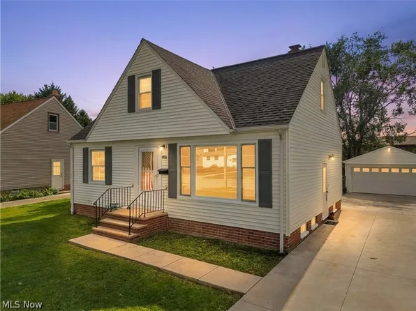 1666 Ridgeview Dr, Wickliffe, OH 44092