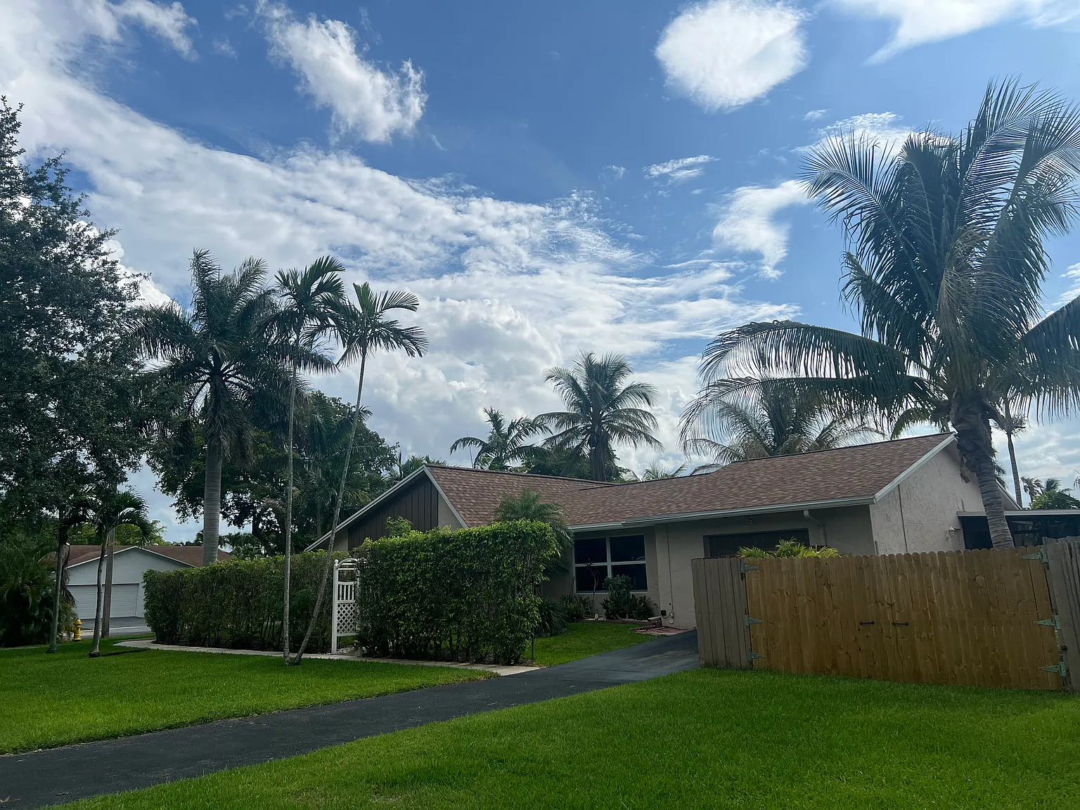 3 bed, 1978 sqft, $6,500 — Photo 1