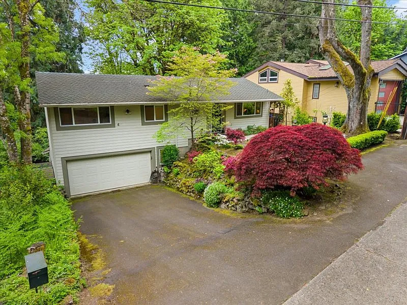 3 bed, 2004 sqft, $5,250 — Photo 2