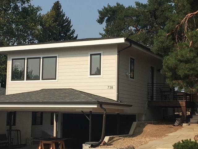Apartment - outside with carport