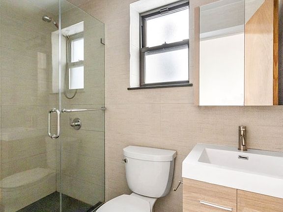 5th image of 492 Amsterdam Ave APT 2N