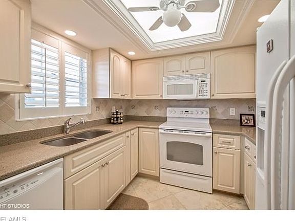 2nd image of 315 Saint Andrews Blvd APT C36