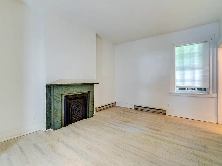 75 1st St #1 — Photo 18