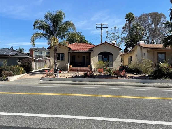 1307 W Lakeshore Dr, Lake Elsinore, CA 92530