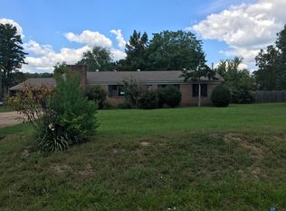 1607 W Commerce St, Aberdeen, MS 39730