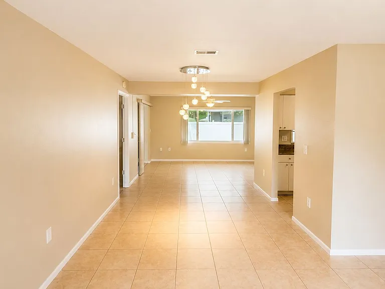 3435 Dunbar Dr — Photo 10
