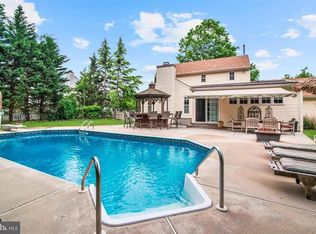 33 Deerfield Cir, Sewell, NJ 08080
