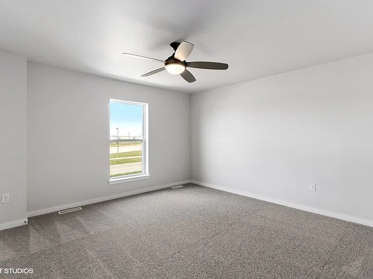 2229 Saint Andrews Dr — Photo 20