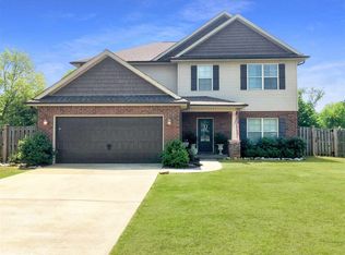 1502 Crown Pointe Dr NE, Hartselle, AL 35640