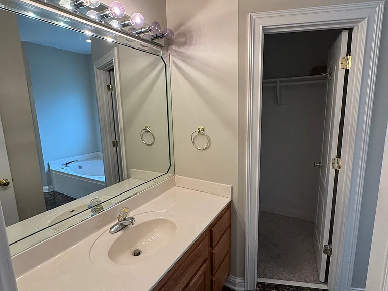 6625 Ascot Dr — Photo 4