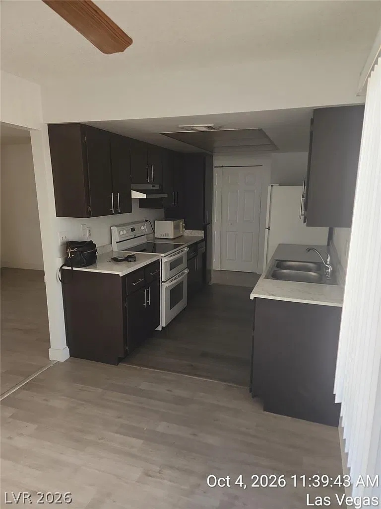2 bed, 2.0 bath, 981 sqft, $1,500 — Photo 4