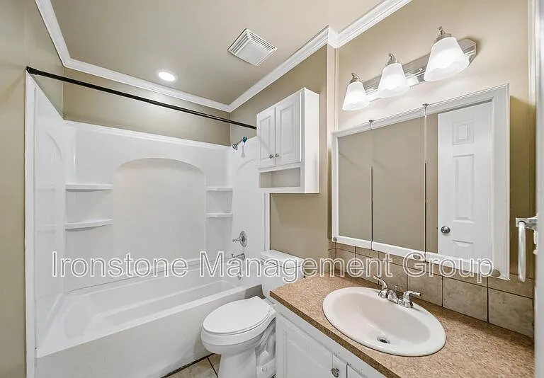 906 N Atlanta St — Photo 8