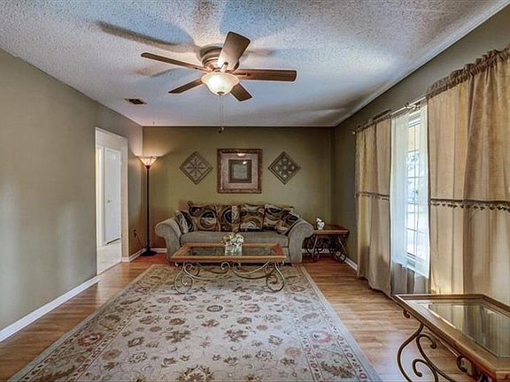 5th image of 3161 S Orleans Way