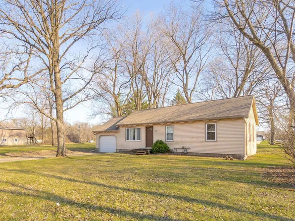 712 Longview St, Cedar Falls, IA 50613