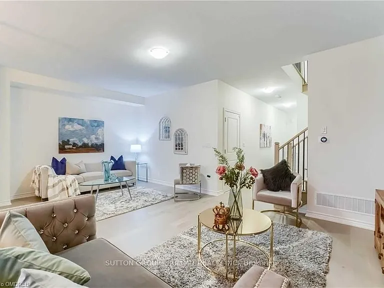 492 Bergamot Ave — Photo 39