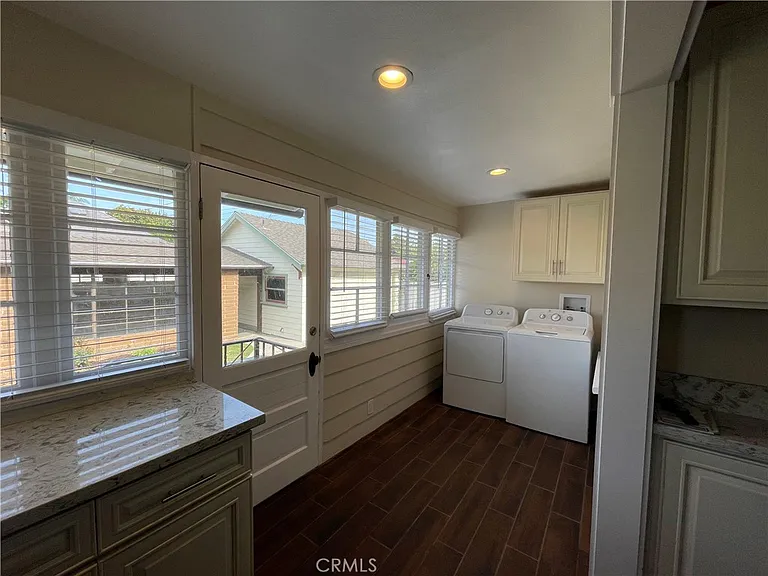 394 S Shaffer St — Photo 20
