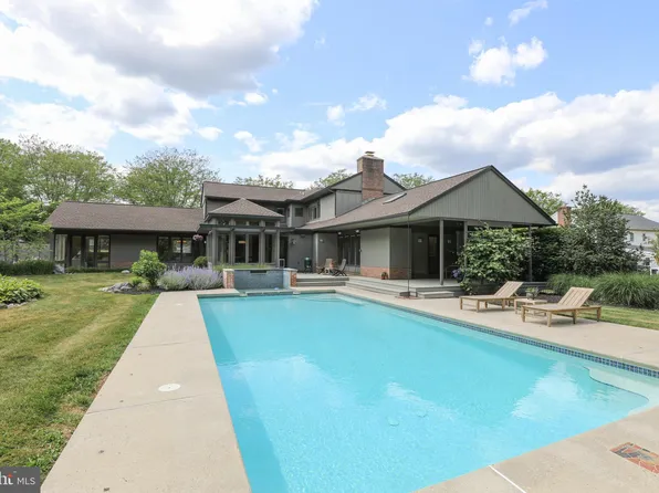 12 Narothyn Rd, Sellersville, PA 18960