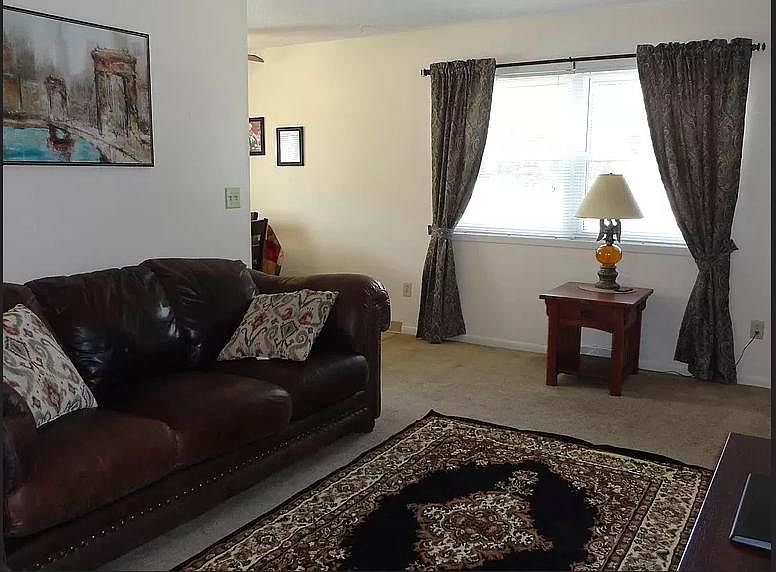 2nd image of 845 31st Ave SW APT 1