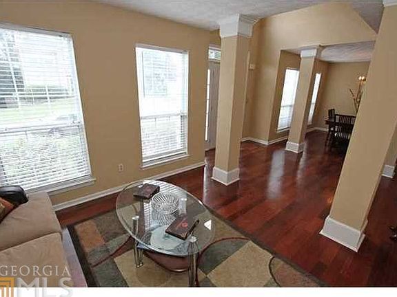 5th image of 3315 Saint James St