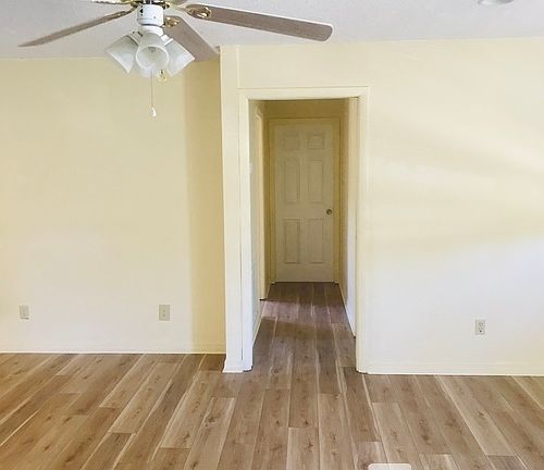 5th image of 2325 Lakewood Dr