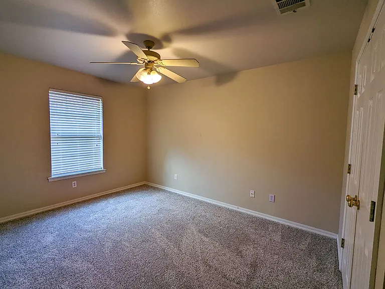 2518 Brookhaven Dr — Photo 7