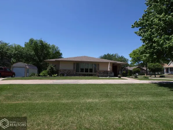 222 N 18th St, Clarinda, IA 51632
