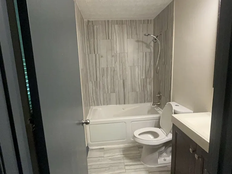 1265 Herrington Rd — Photo 25