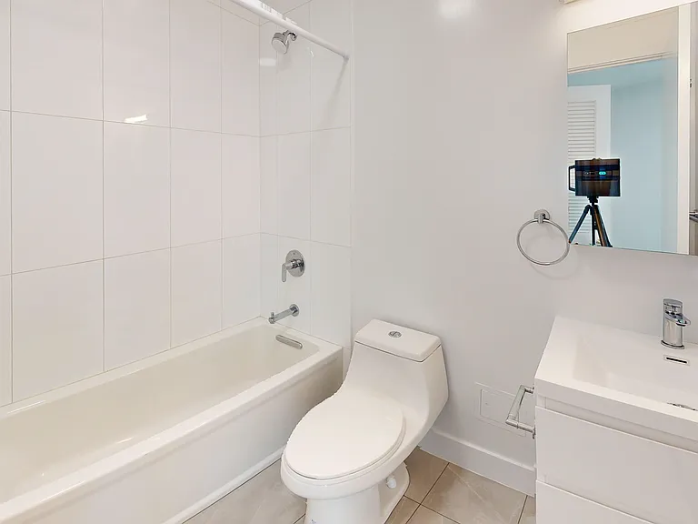 975 Burnett Ave #1 — Photo 22