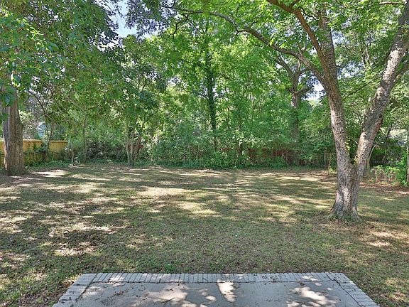 2nd image of 3122 Glenwood Dr