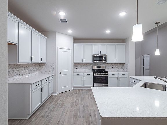 5th image of 1277 Tilia Creek Ln