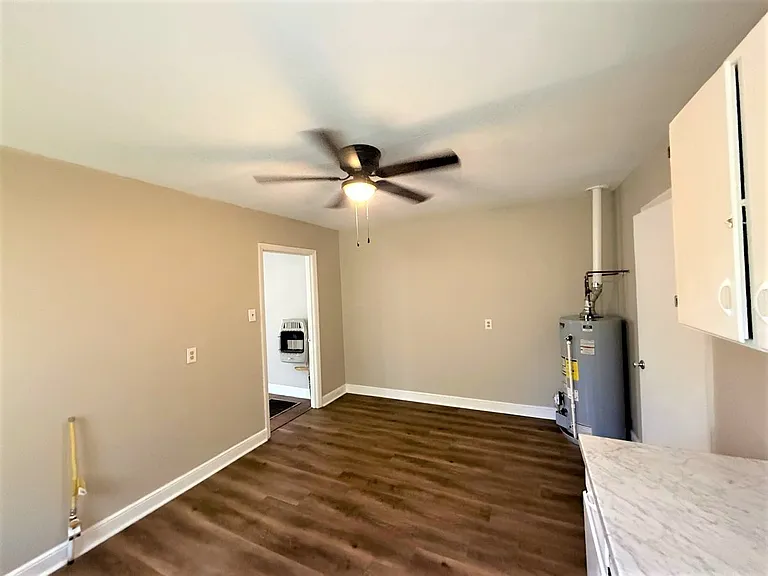 511 Boston St — Photo 10