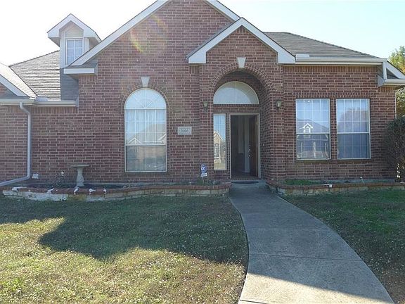 2nd image of 3606 Hamlett Ln