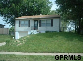 2314 Emiline St, Bellevue, NE 68147