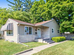 202 W Angela Blvd, South Bend, IN 46617