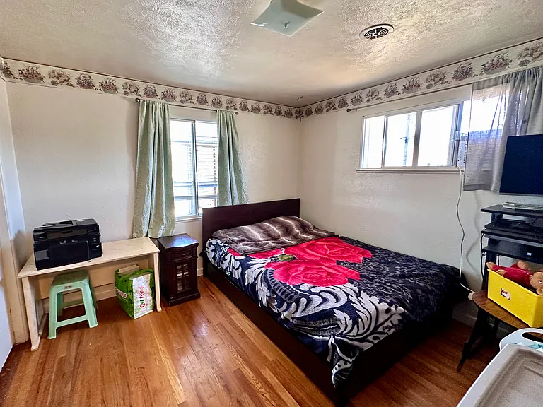 2240 Nome St — Photo 22