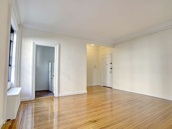 2nd image of 504 W 110th St APT 4D