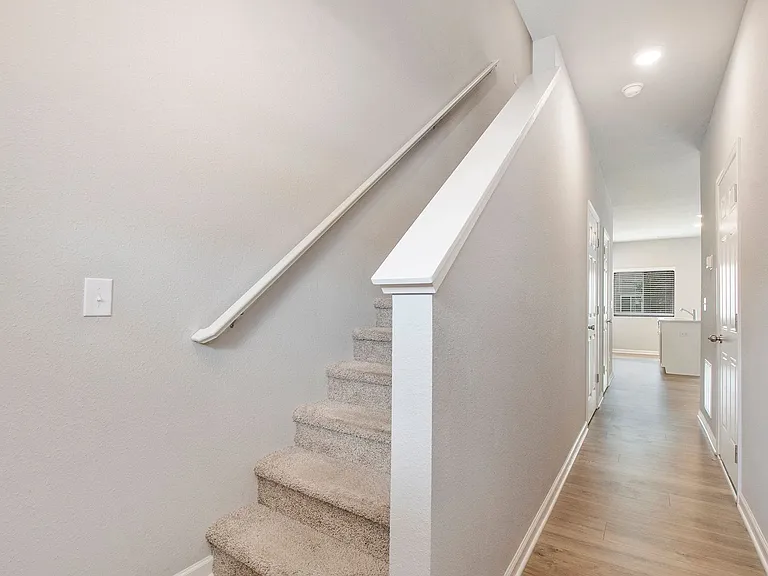 1305 Trailview Ct — Photo 8